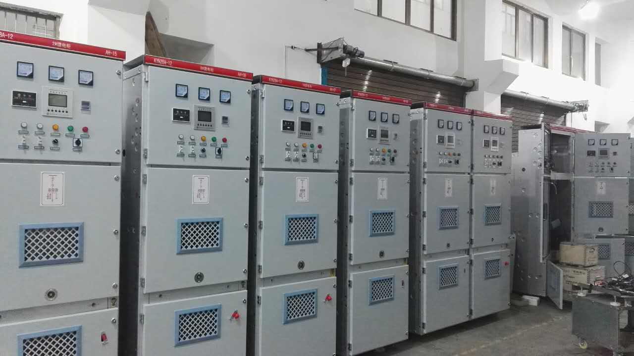 高壓開關(guān)柜時有多少個一次和二次電氣部件？