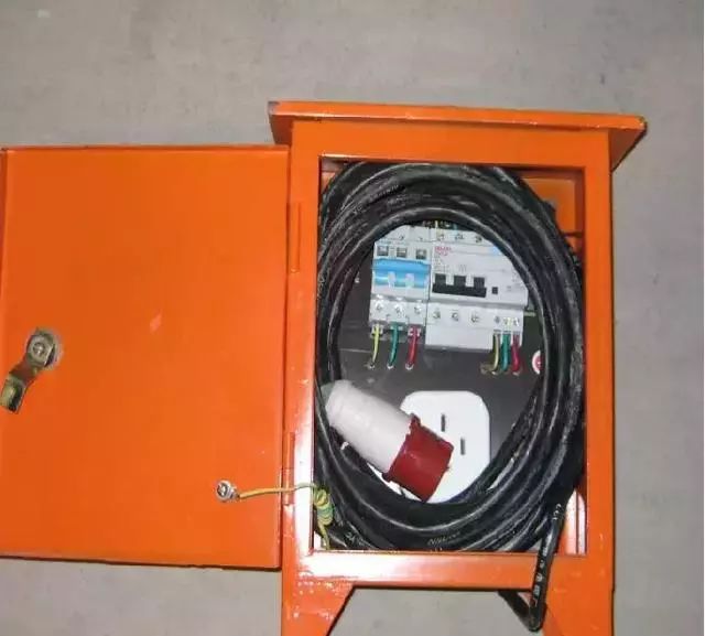 施工現(xiàn)場臨時用電配電箱及開關(guān)箱配置和使用說明，圖示詳圖