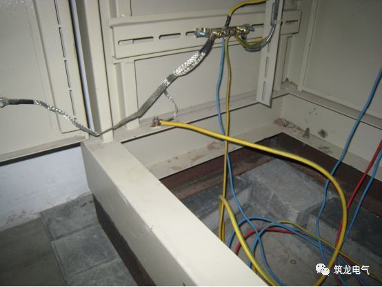 《建筑電氣工程施工質(zhì)量驗(yàn)收規(guī)范》GB50303-2015 配電箱(機(jī)柜)安裝詳細(xì)說明！