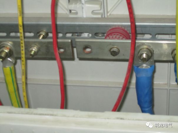 《建筑電氣工程施工質(zhì)量驗(yàn)收規(guī)范》GB50303-2015 配電箱(機(jī)柜)安裝詳細(xì)說明！