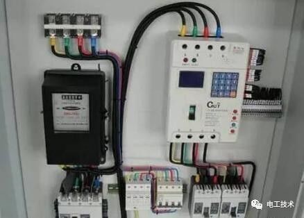 分析了配電箱的內(nèi)部結(jié)構(gòu)，誰能理解它？