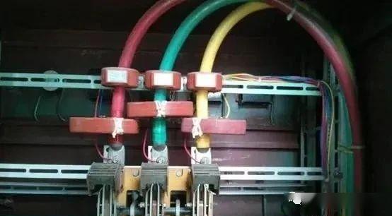你知道為什么配電箱有些配有1、2或3個(gè)電流互感器嗎？