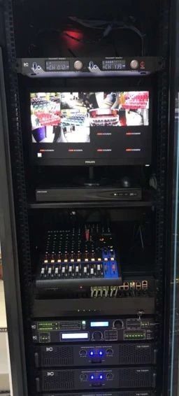 配電箱在技術(shù)要求中:如何定義左門或右門？圖紙示例
