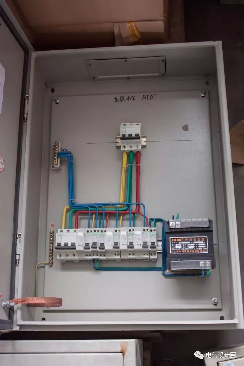 建筑電氣設(shè)計(jì)中如何確定配電箱體的尺寸？需要使用地圖集